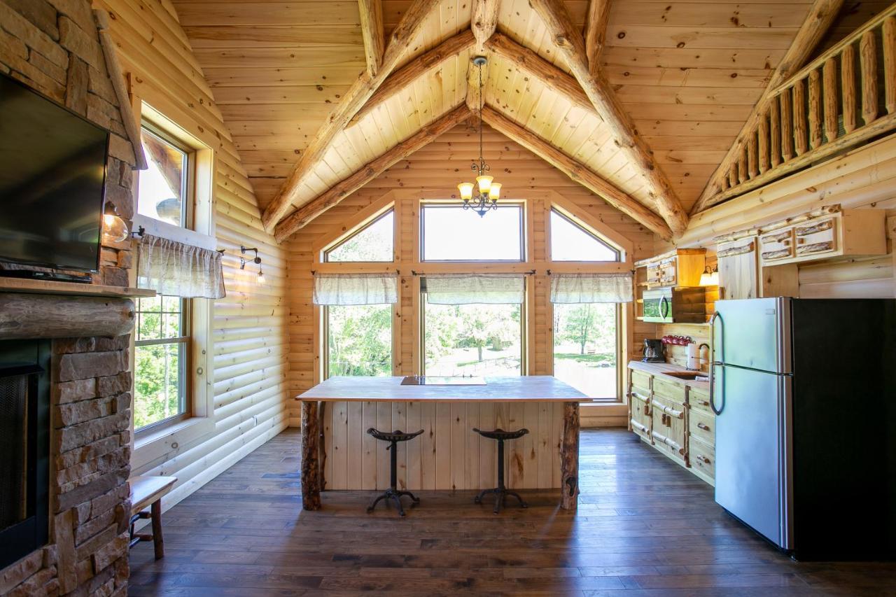 Water Lily Cabin By Amish Country Lodging Berlin Exterior photo